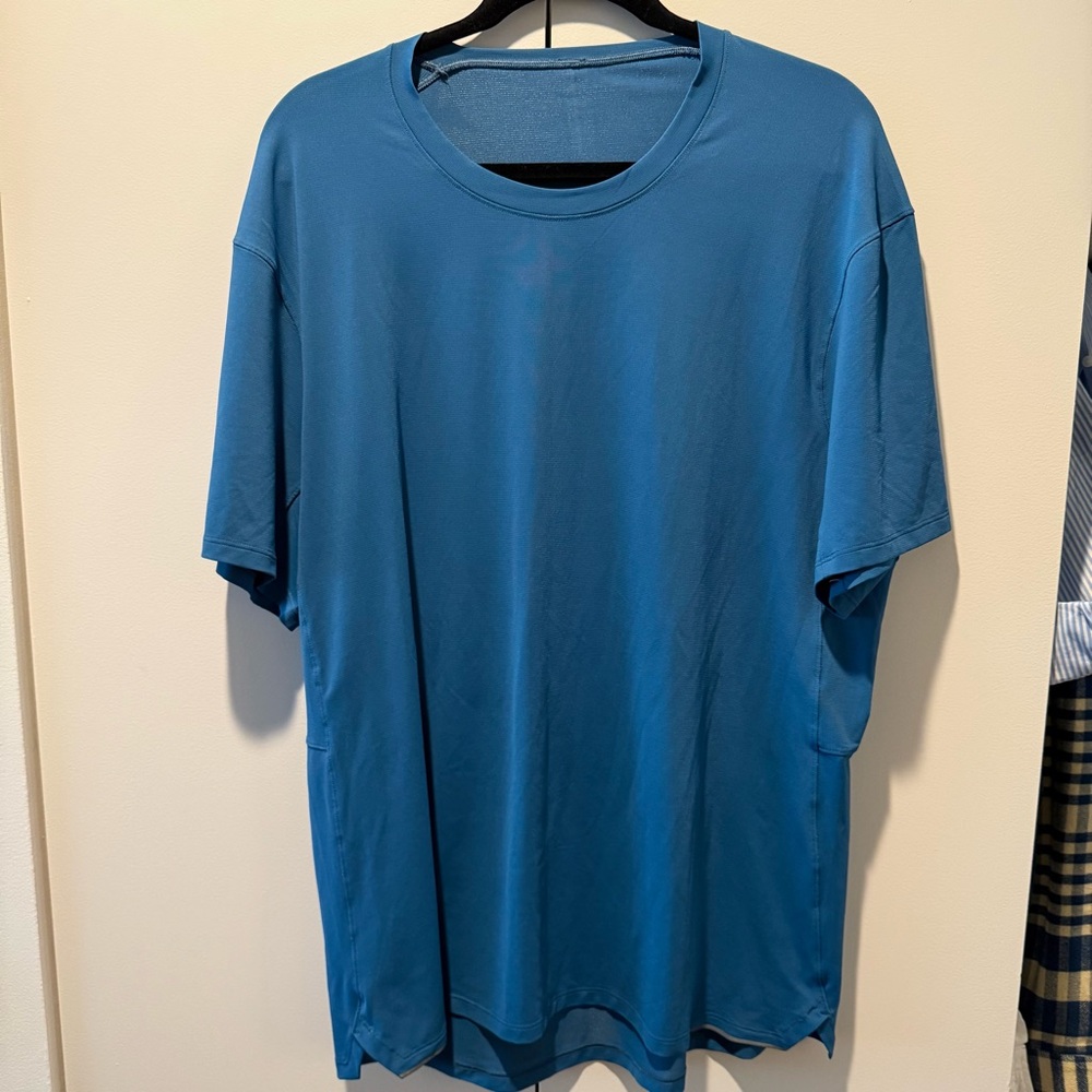 NWOT Lululemon XL Run Out Reflective Silverscent shirt